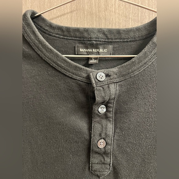 Banana Republic Rugged Slub Henley T-shirt Large - Picture 2 of 3